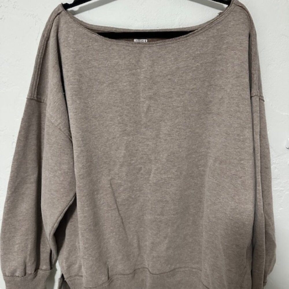Hollister brown sweatshirt